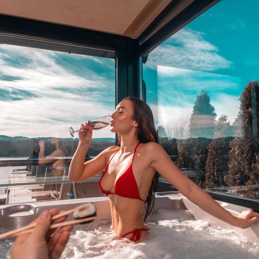Guest House Panorama Aqualux With Free Parking Новий Сад Екстер'єр фото