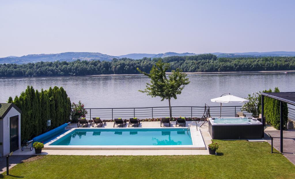 Guest House Panorama Aqualux With Free Parking Новий Сад Екстер'єр фото