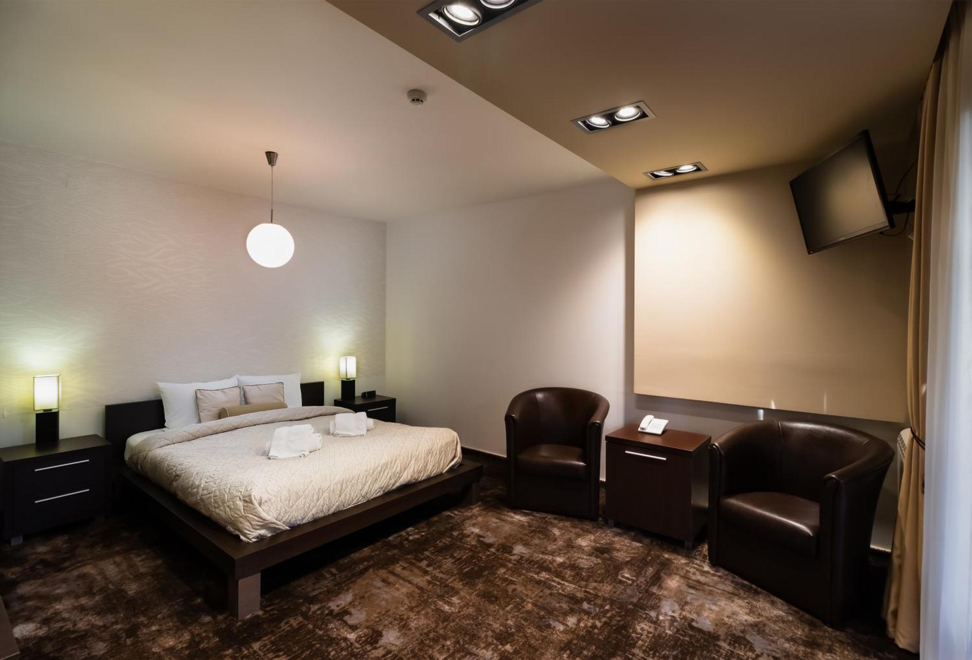 Guest House Panorama Aqualux With Free Parking Новий Сад Номер фото