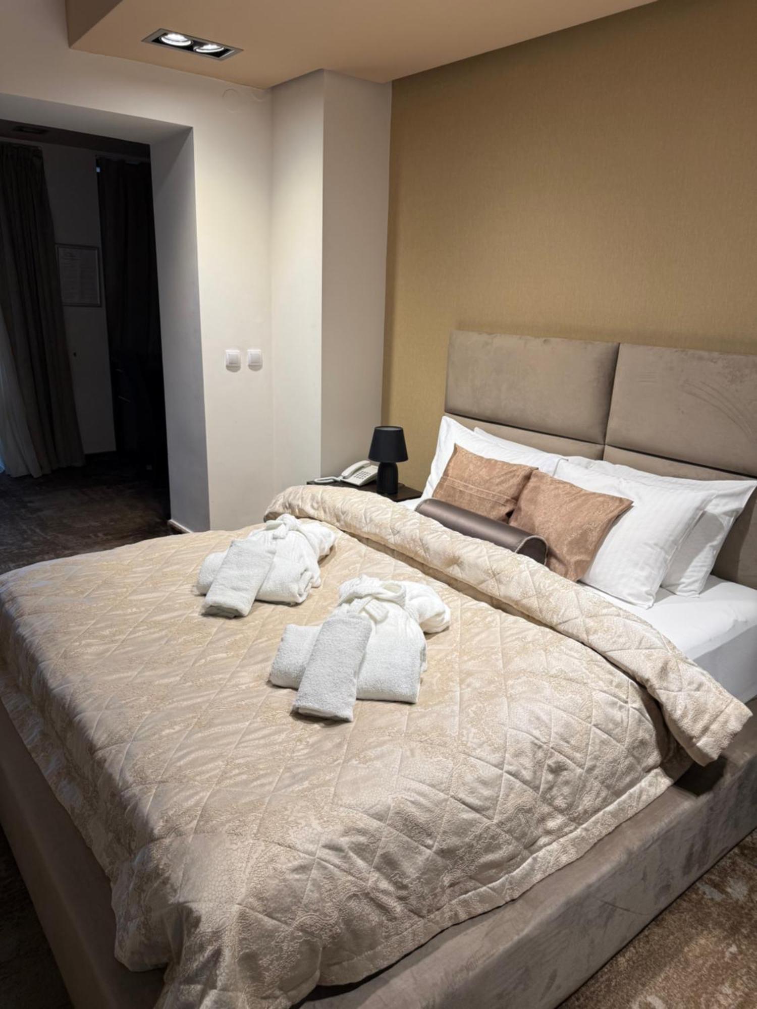 Guest House Panorama Aqualux With Free Parking Новий Сад Екстер'єр фото