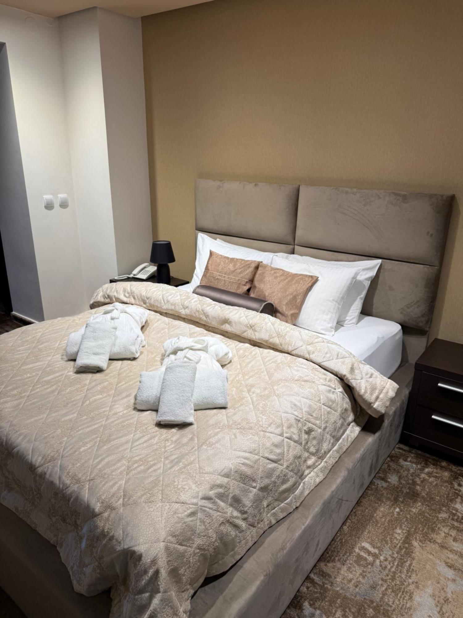 Guest House Panorama Aqualux With Free Parking Новий Сад Екстер'єр фото