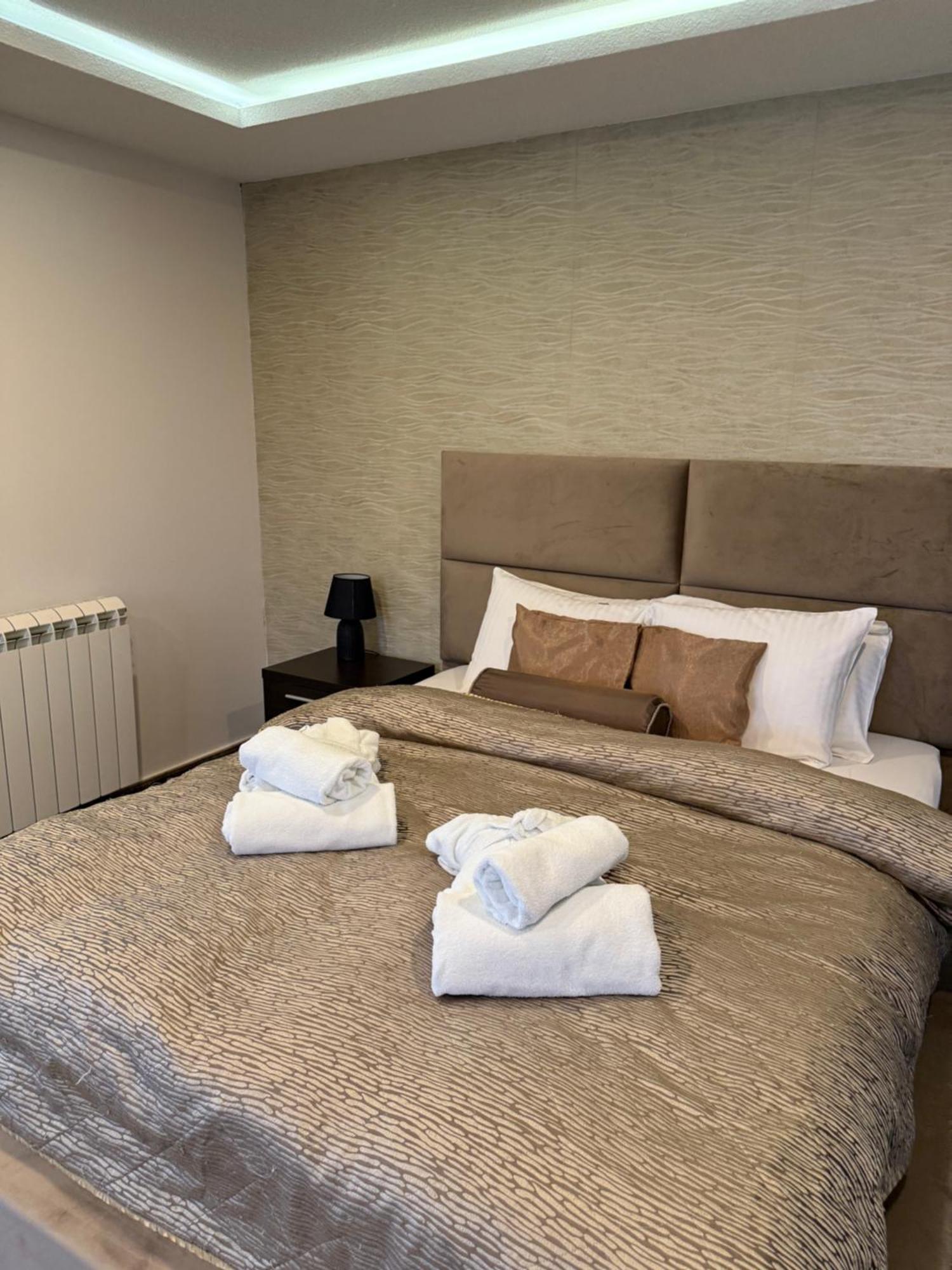 Guest House Panorama Aqualux With Free Parking Новий Сад Екстер'єр фото