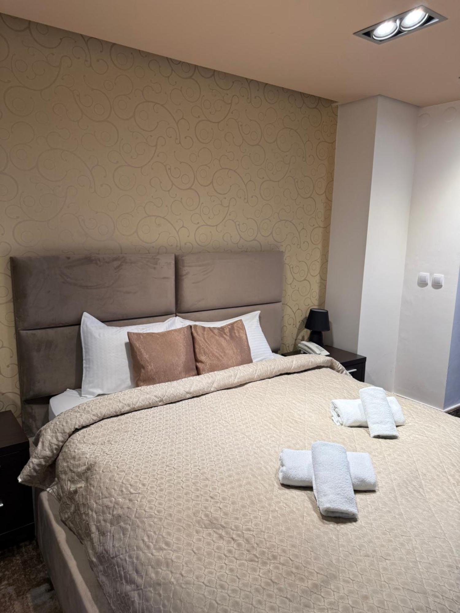 Guest House Panorama Aqualux With Free Parking Новий Сад Екстер'єр фото