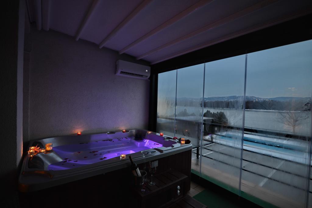 Guest House Panorama Aqualux With Free Parking Новий Сад Екстер'єр фото