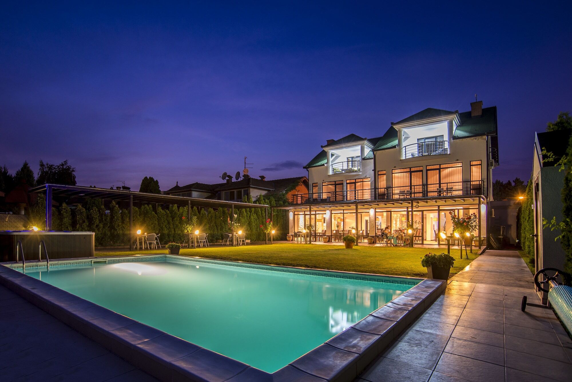 Guest House Panorama Aqualux With Free Parking Новий Сад Екстер'єр фото
