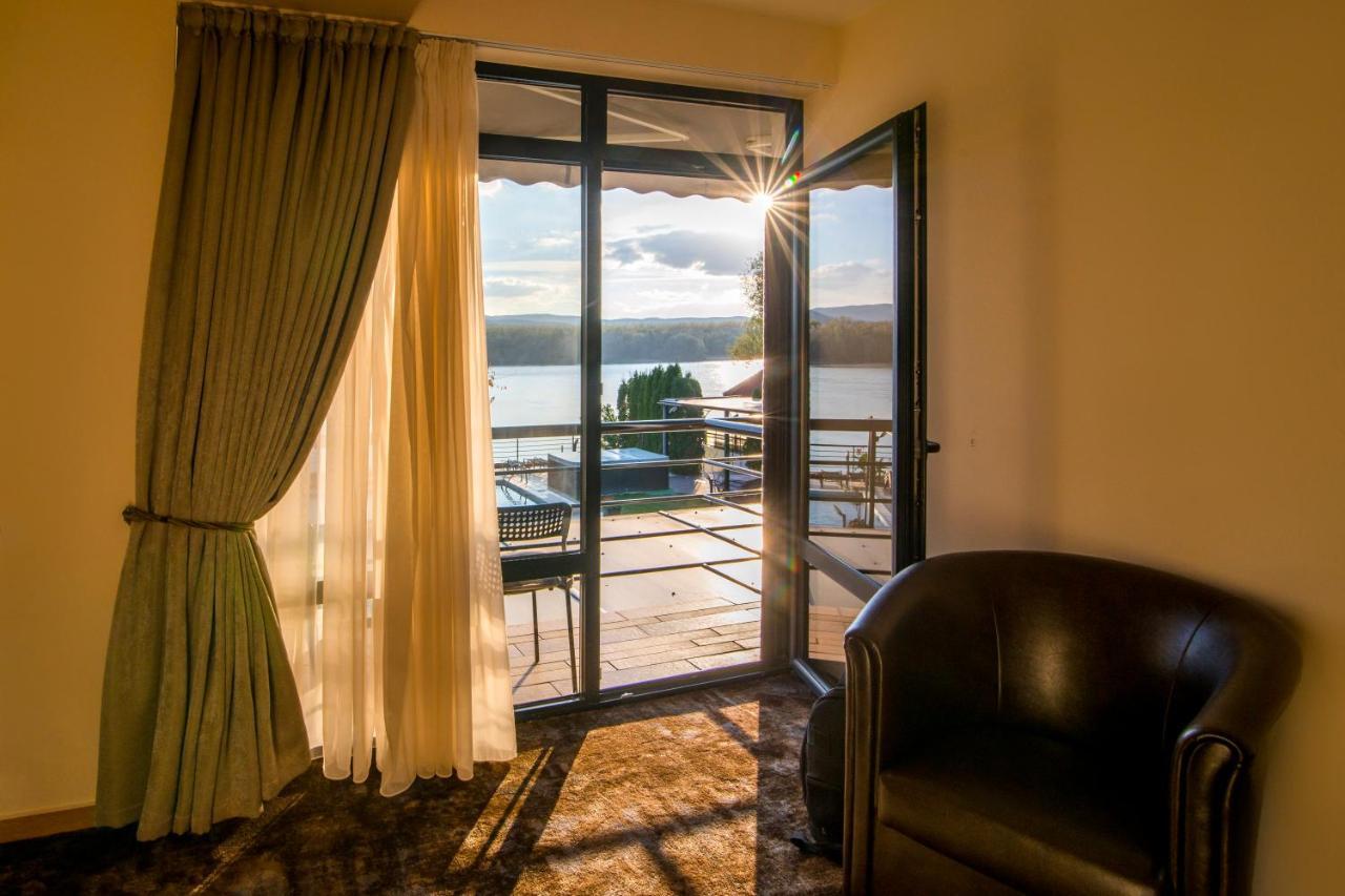 Guest House Panorama Aqualux With Free Parking Новий Сад Екстер'єр фото